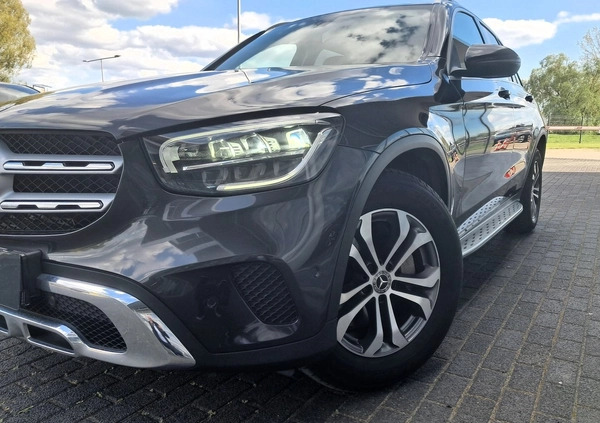 Mercedes-Benz GLC cena 146900 przebieg: 141210, rok produkcji 2019 z Międzylesie małe 154